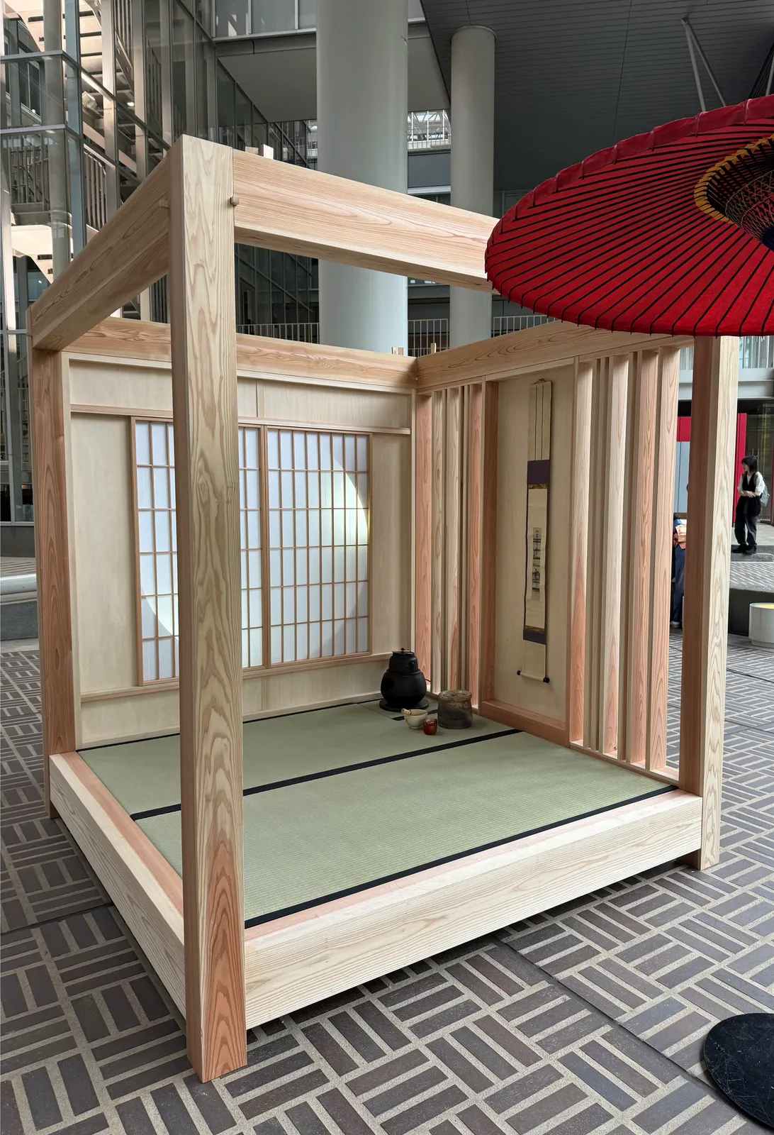 一座建立の茶室「白」